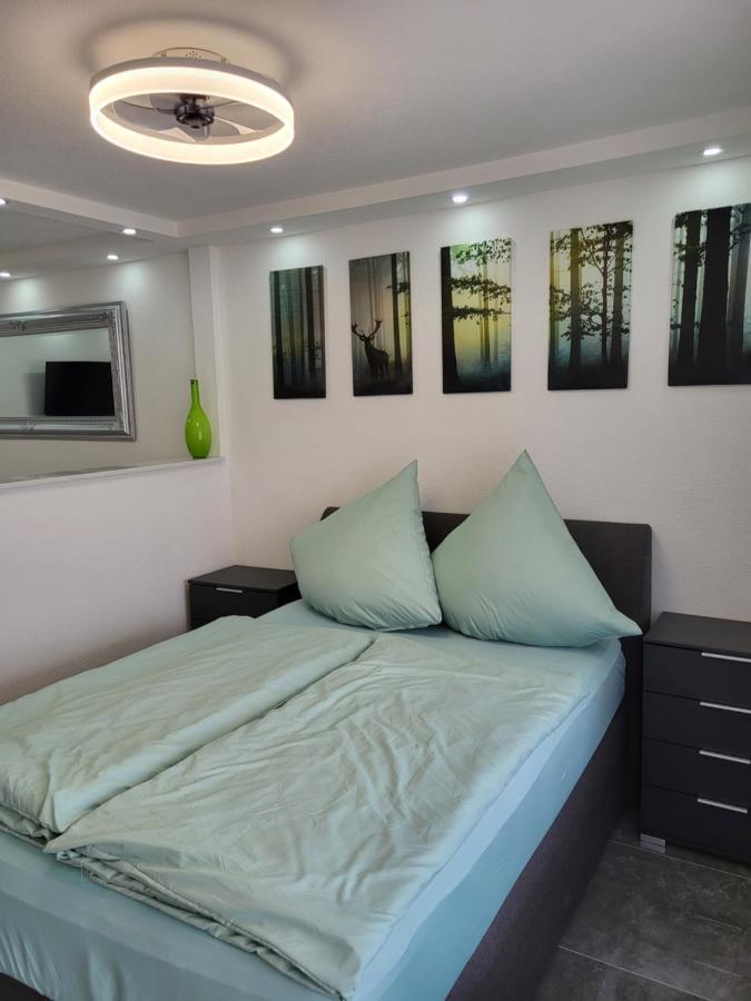 אנצקלושטרלה Schwarzwaldsuite Mit Panorama Waldblick מראה חיצוני תמונה