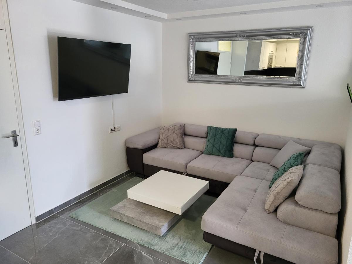אנצקלושטרלה Schwarzwaldsuite Mit Panorama Waldblick מראה חיצוני תמונה